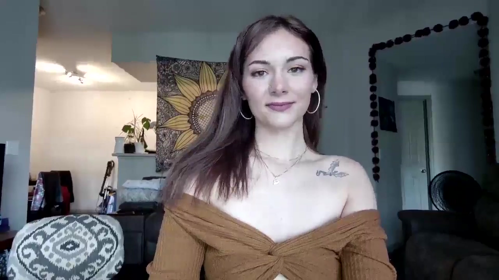 Gallery image thumbnail from Sweetncreamy's myfreecams stream on, 04/27/2025, 23:42 image 20 of 20