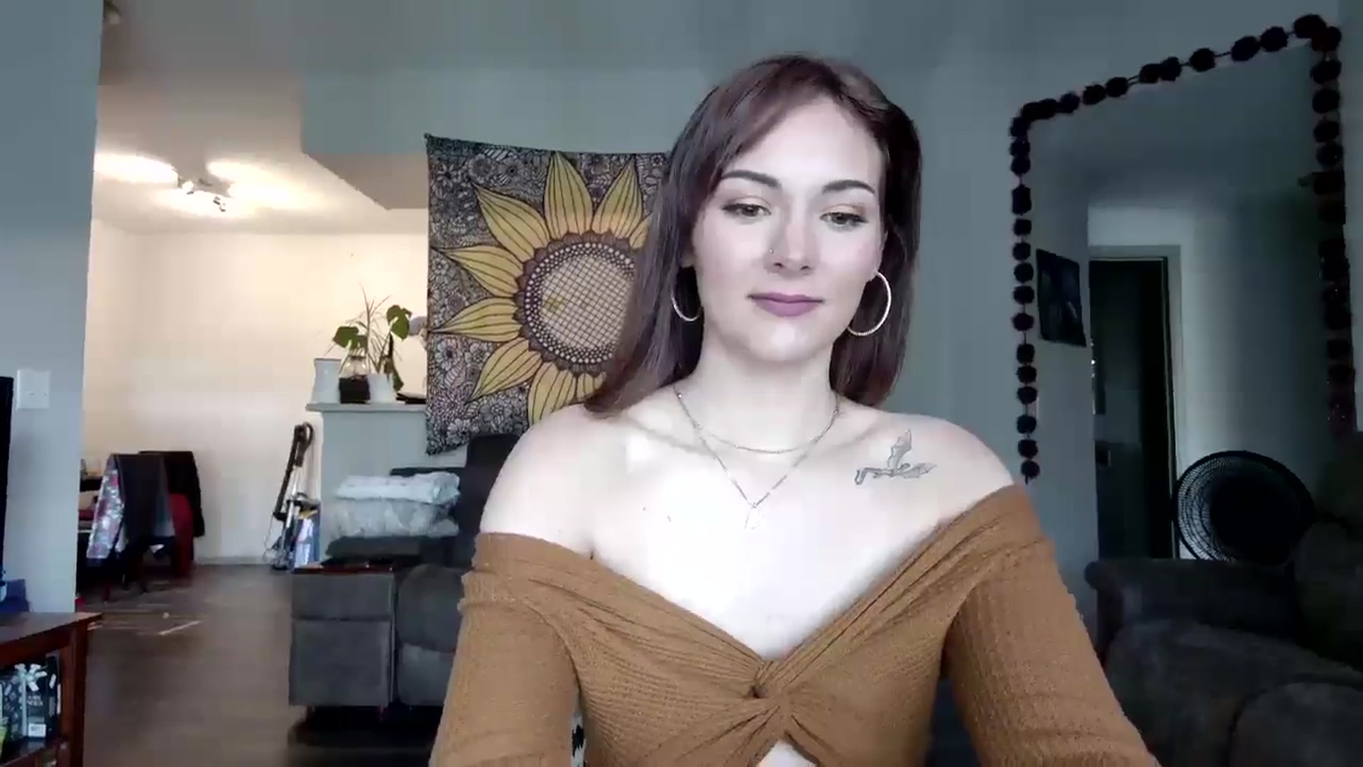 Gallery image thumbnail from Sweetncreamy's myfreecams stream on, 04/27/2025, 23:42 image 10 of 20