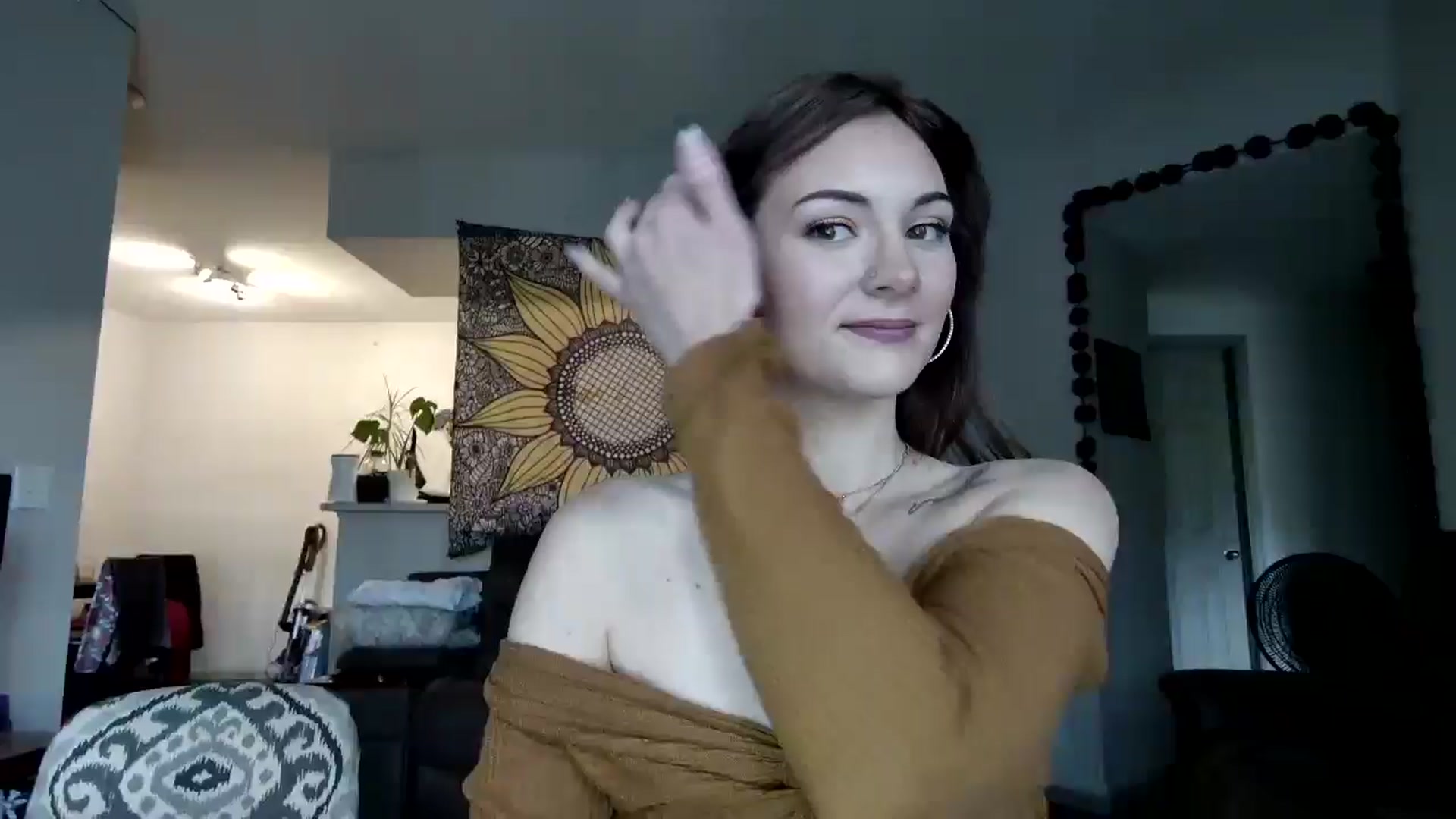 Gallery image thumbnail from Sweetncreamy's myfreecams stream on, 04/28/2025, 24:06 image 2 of 20