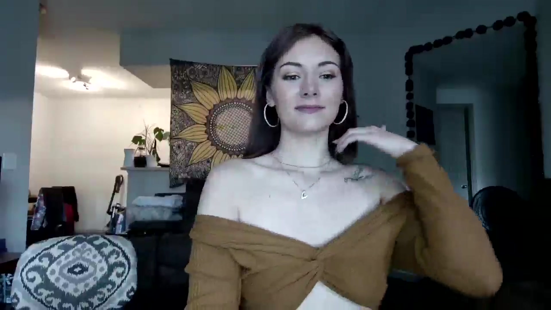 Gallery image thumbnail from Sweetncreamy's myfreecams stream on, 04/28/2025, 24:06 image 4 of 20