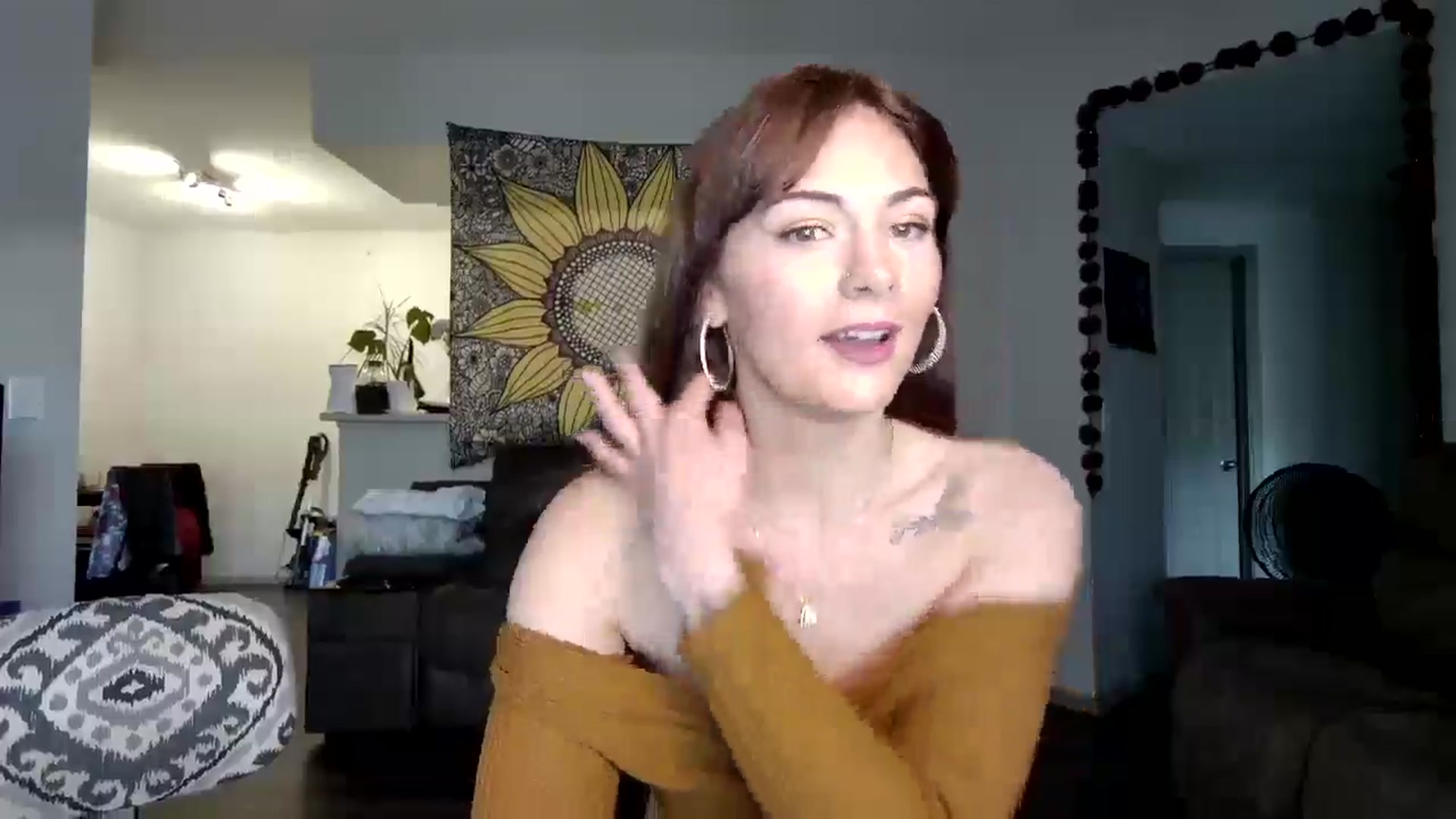 Gallery image thumbnail from Sweetncreamy's myfreecams stream on, 04/28/2025, 24:06 image 18 of 20