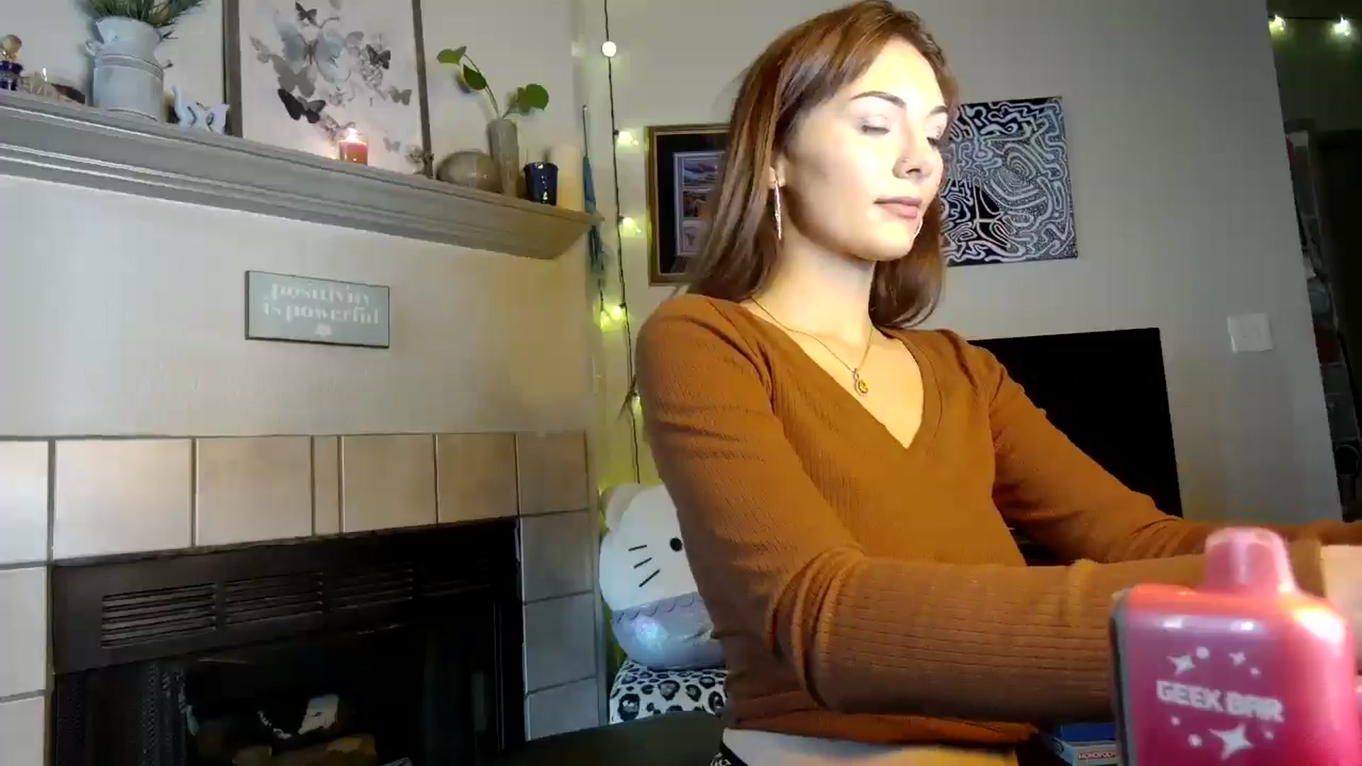 Gallery image thumbnail from Sweetncreamy's myfreecams stream on, 04/28/2025, 23:47 image 17 of 20