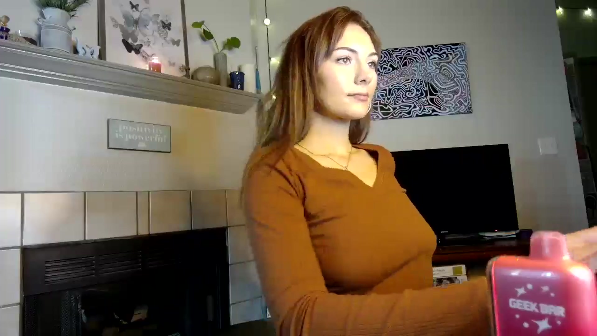 Gallery image thumbnail from Sweetncreamy's myfreecams stream on, 04/28/2025, 23:47 image 16 of 20