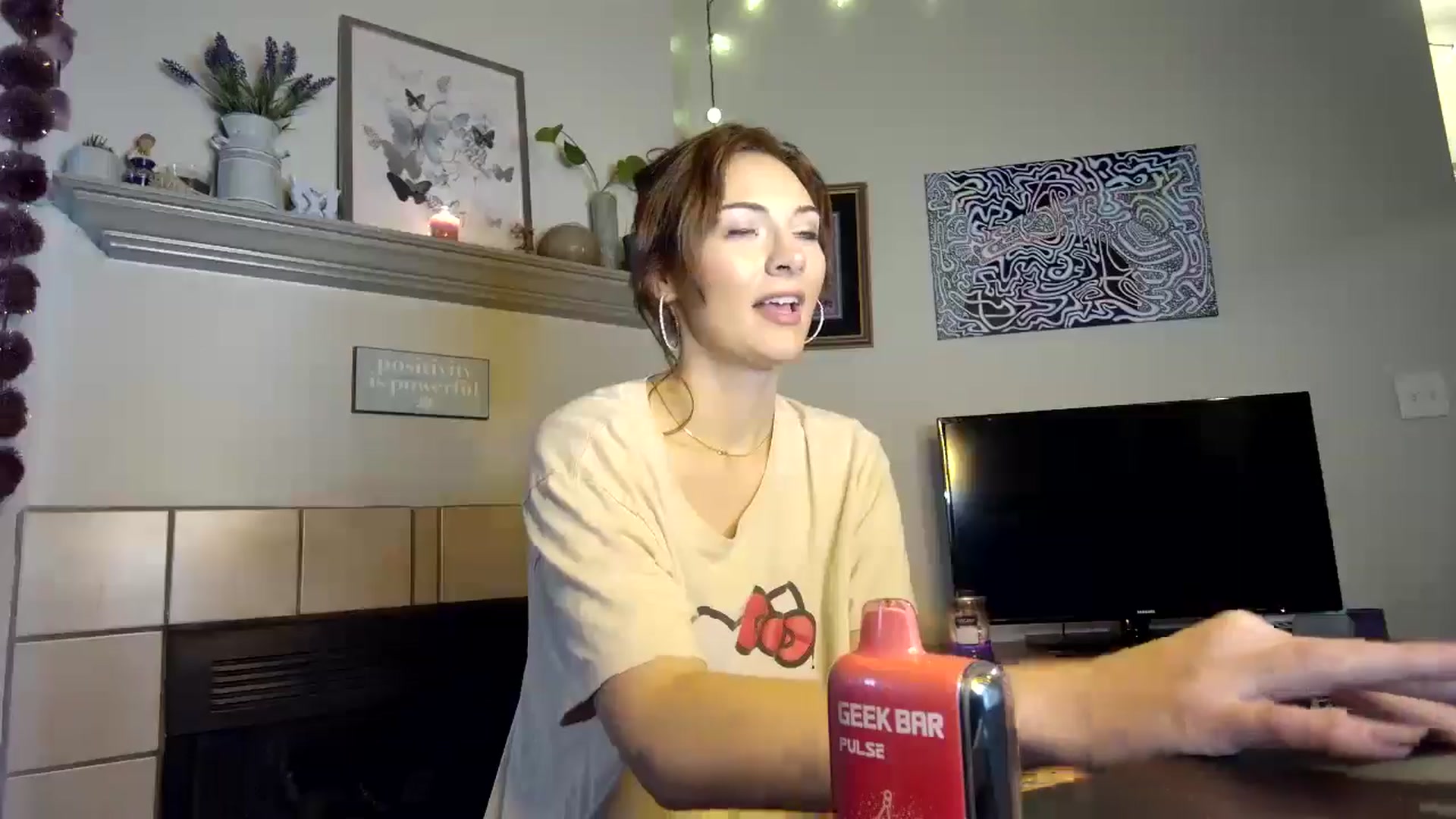 Gallery image thumbnail from Sweetncreamy's myfreecams stream on, 04/29/2025, 02:40 image 6 of 20