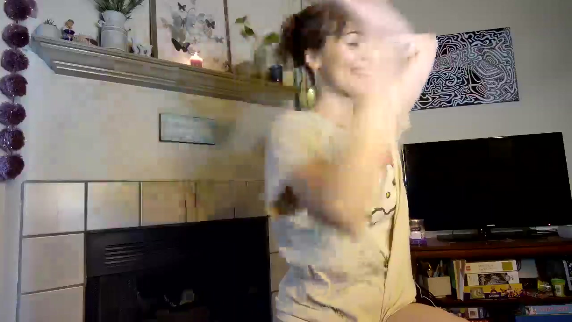Gallery image thumbnail from Sweetncreamy's myfreecams stream on, 04/29/2025, 02:40 image 2 of 20