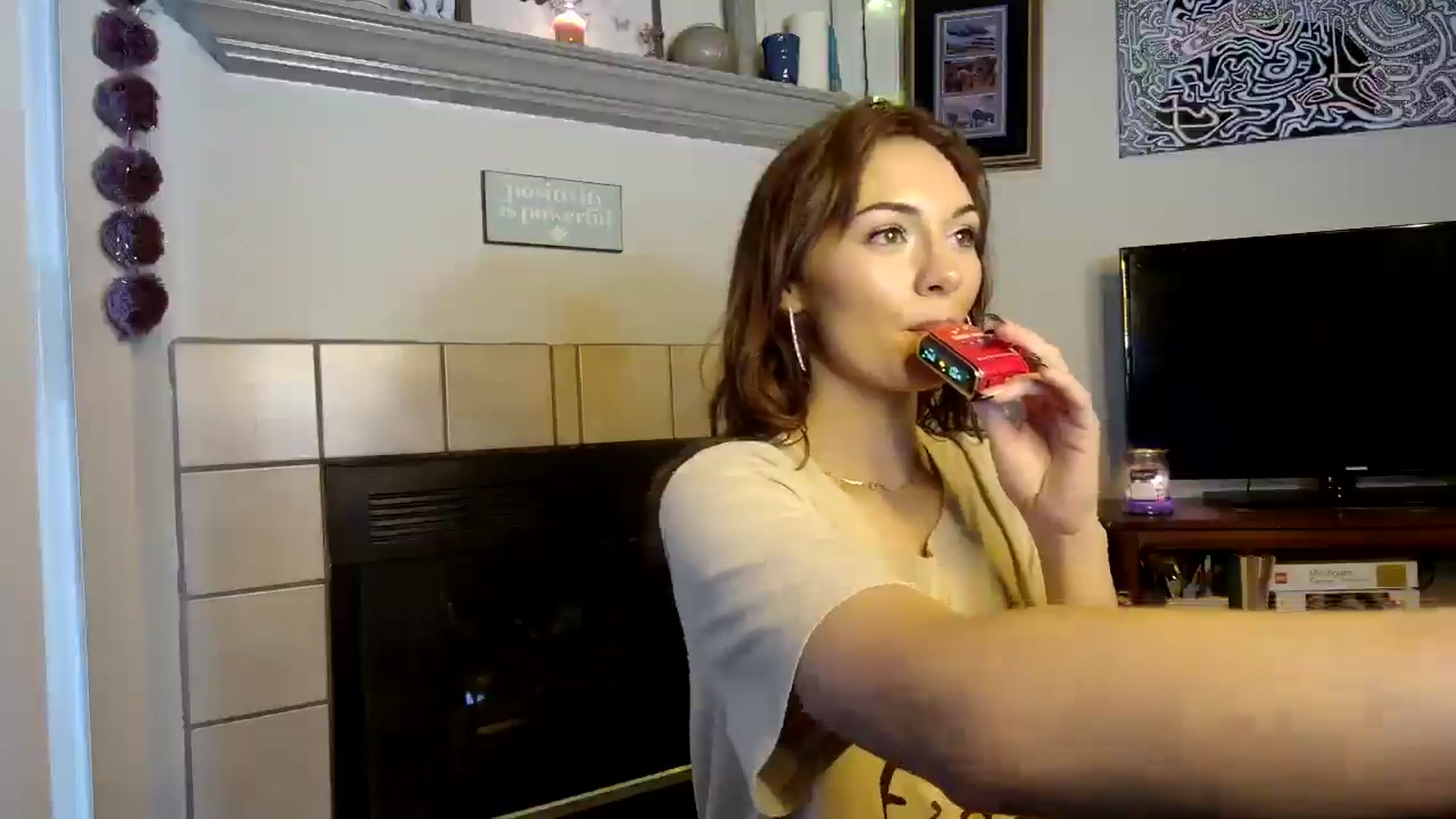 Gallery image thumbnail from Sweetncreamy's myfreecams stream on, 04/29/2025, 02:40 image 5 of 20