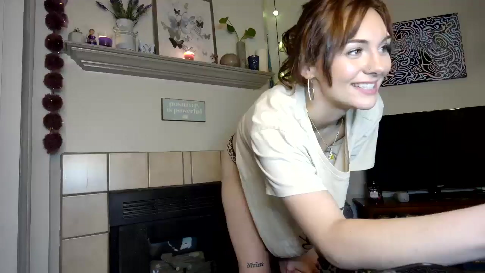 Gallery image thumbnail from Sweetncreamy's myfreecams stream on, 04/29/2025, 04:05 image 8 of 20