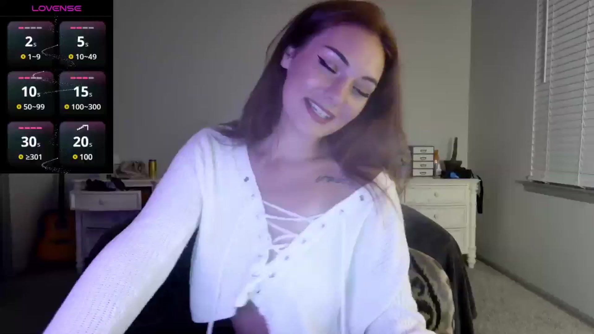 Gallery image thumbnail from Sweetncreamy's myfreecams stream on, 06/06/2025, 09:19 image 1 of 20