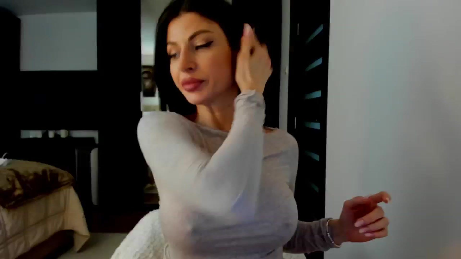 Gallery image thumbnail from SweetndCrazy's myfreecams stream on, 02/19/2025, 09:45 image 4 of 20