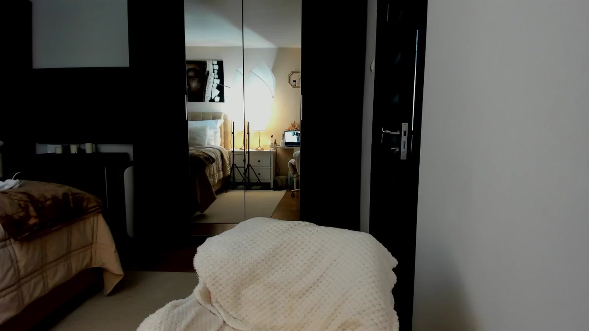 Gallery image thumbnail from SweetndCrazy's myfreecams stream on, 02/19/2025, 13:00 image 3 of 20