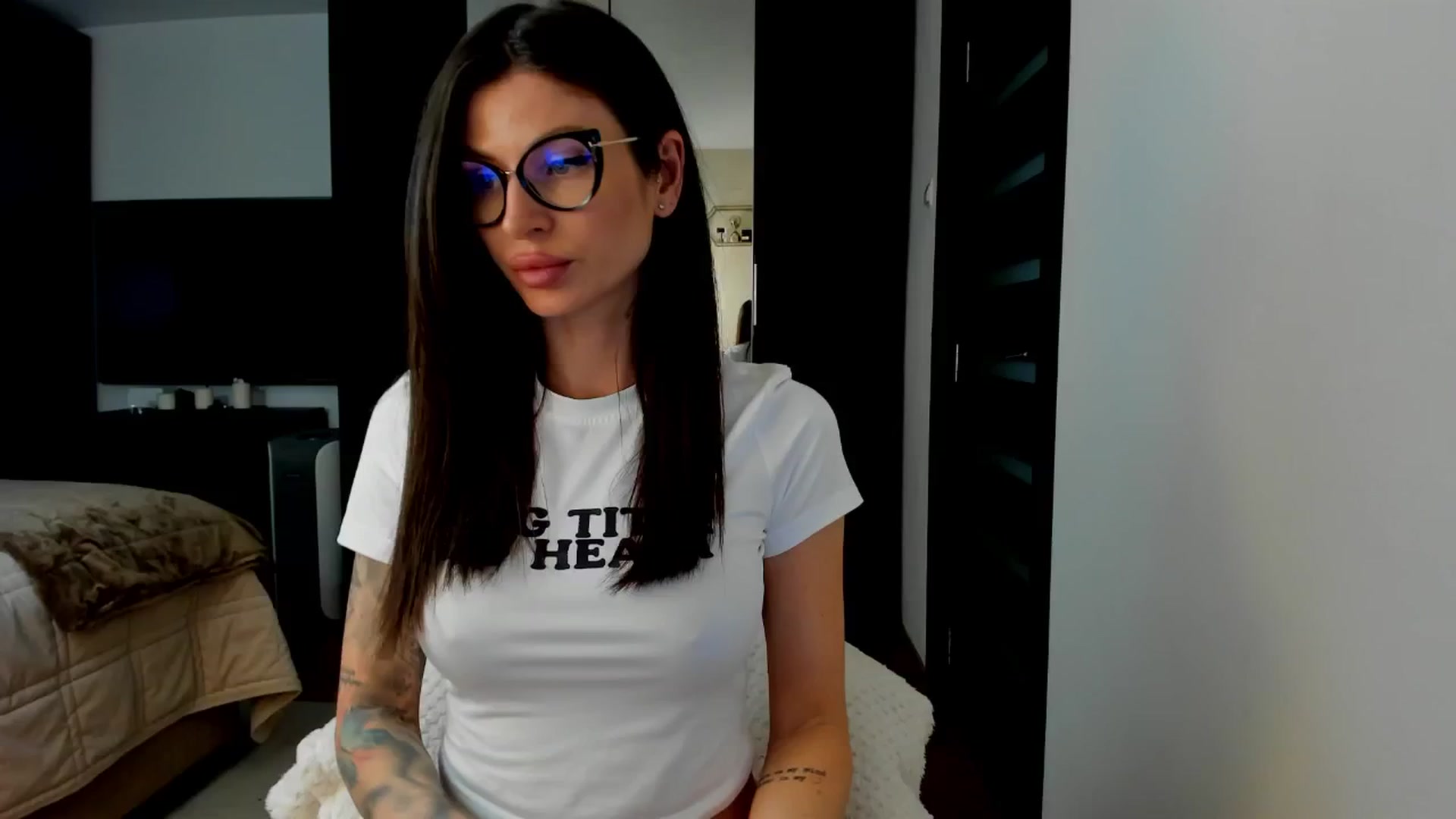 Gallery image thumbnail from SweetndCrazy's myfreecams stream on, 03/06/2025, 13:33 image 2 of 20