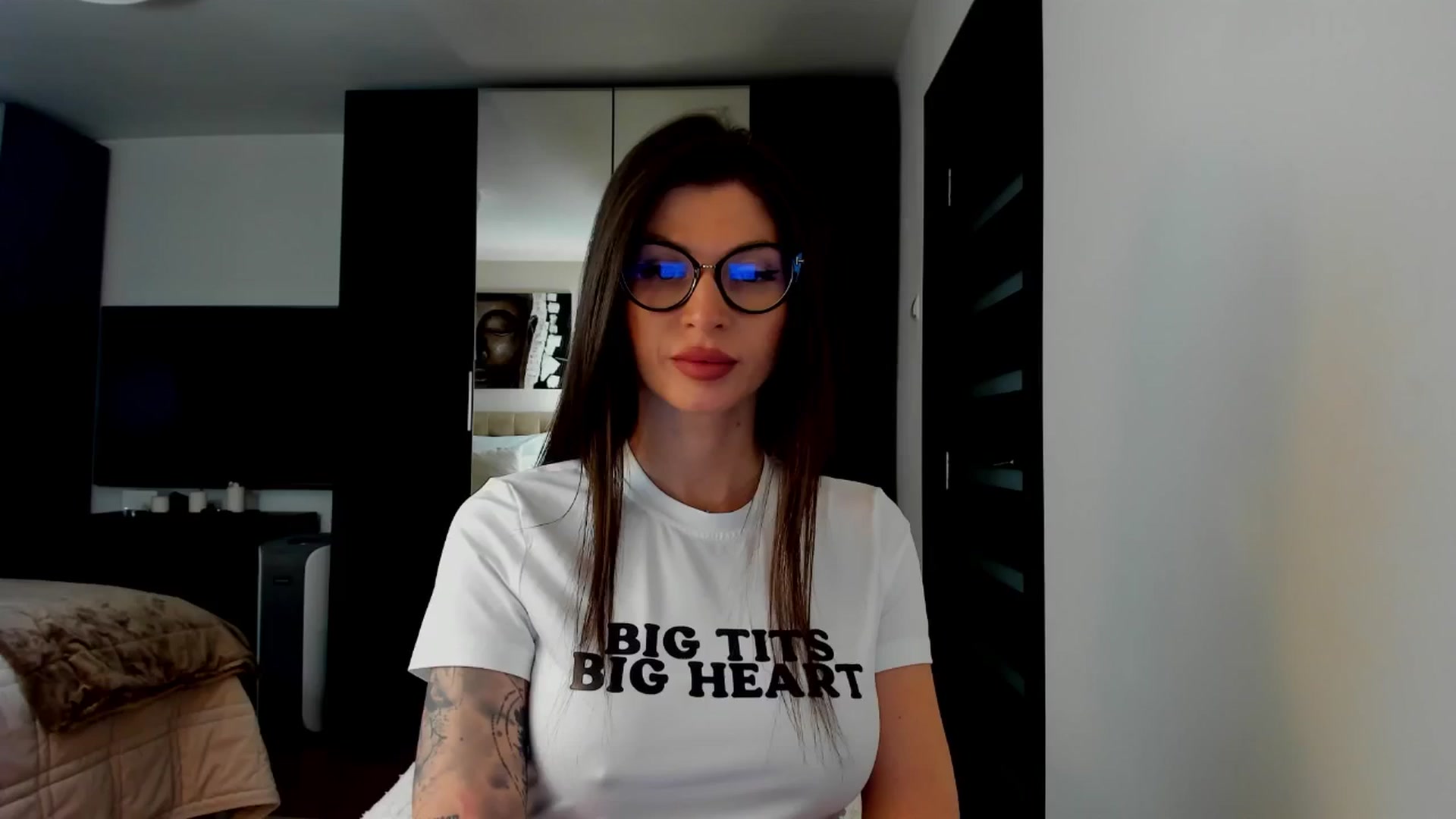 Gallery image thumbnail from SweetndCrazy's myfreecams stream on, 03/06/2025, 13:33 image 6 of 20