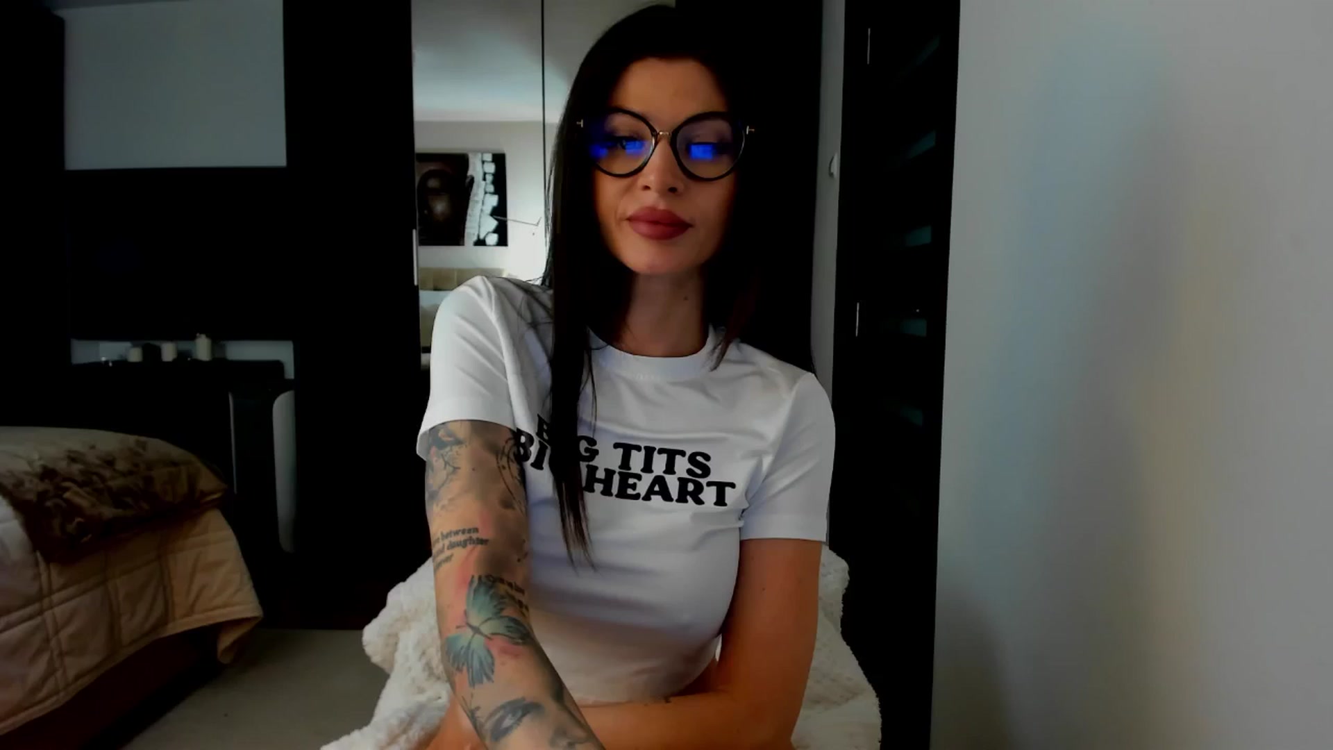 Gallery image thumbnail from SweetndCrazy's myfreecams stream on, 03/06/2025, 13:33 image 7 of 20