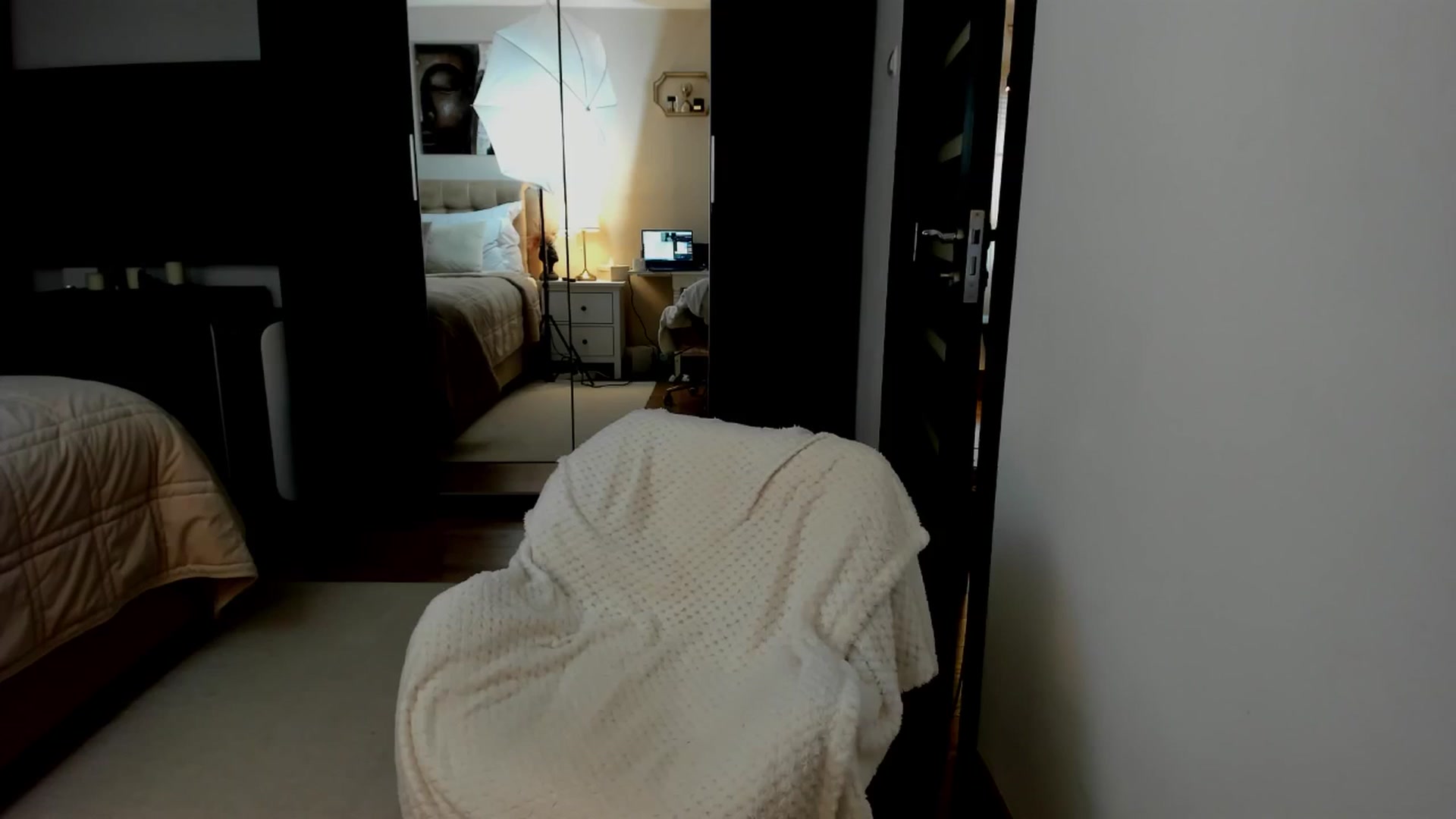 Gallery image thumbnail from SweetndCrazy's myfreecams stream on, 03/12/2025, 09:34 image 17 of 20