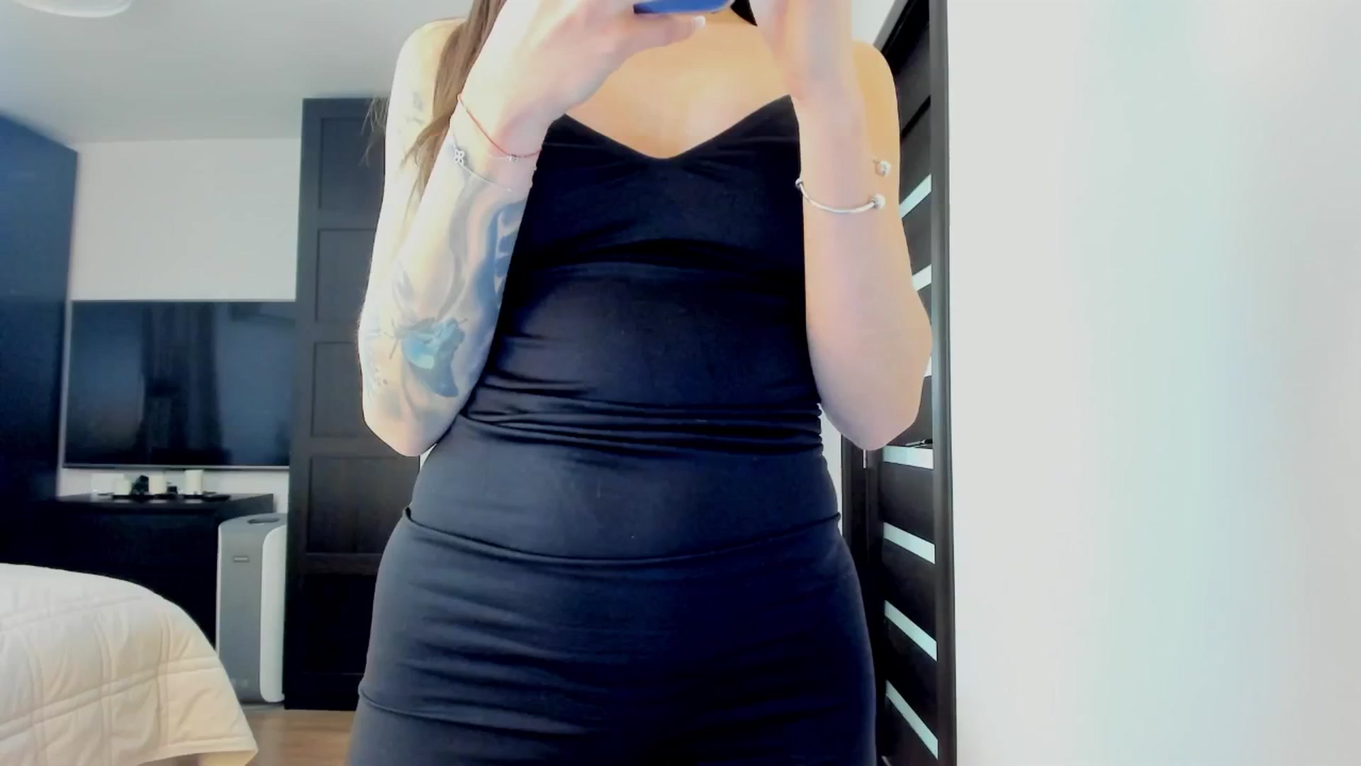 Gallery image thumbnail from SweetndCrazy's myfreecams stream on, 03/20/2025, 08:05 image 8 of 20
