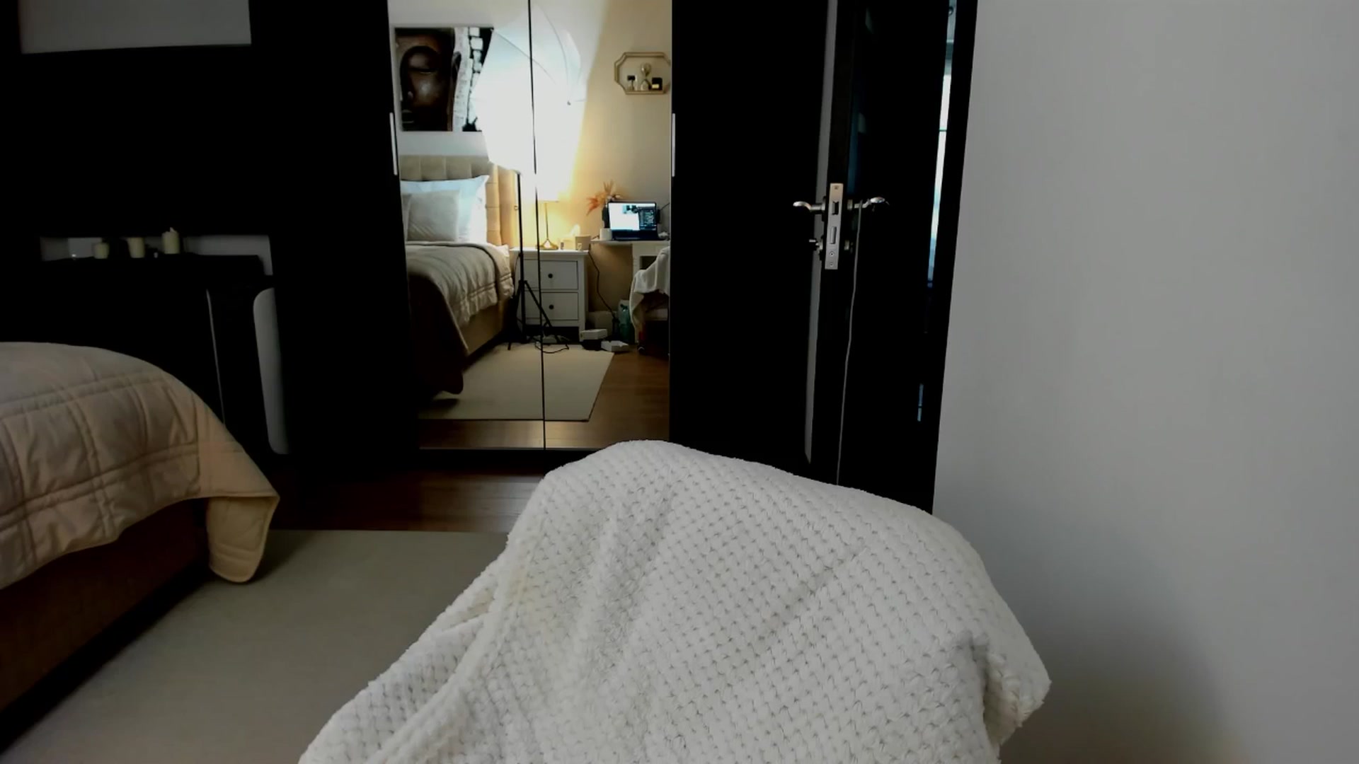 Gallery image thumbnail from SweetndCrazy's myfreecams stream on, 03/27/2025, 11:41 image 2 of 20