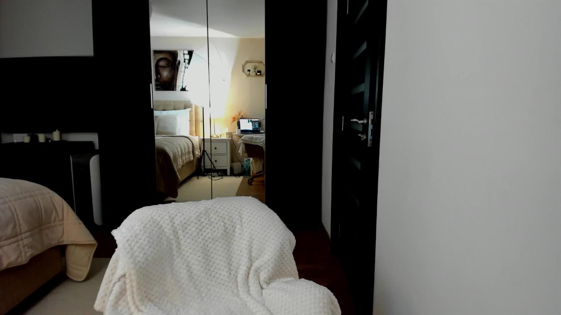 Gallery image thumbnail from SweetndCrazy's myfreecams stream on, 03/27/2025, 12:58 image 1 of 20