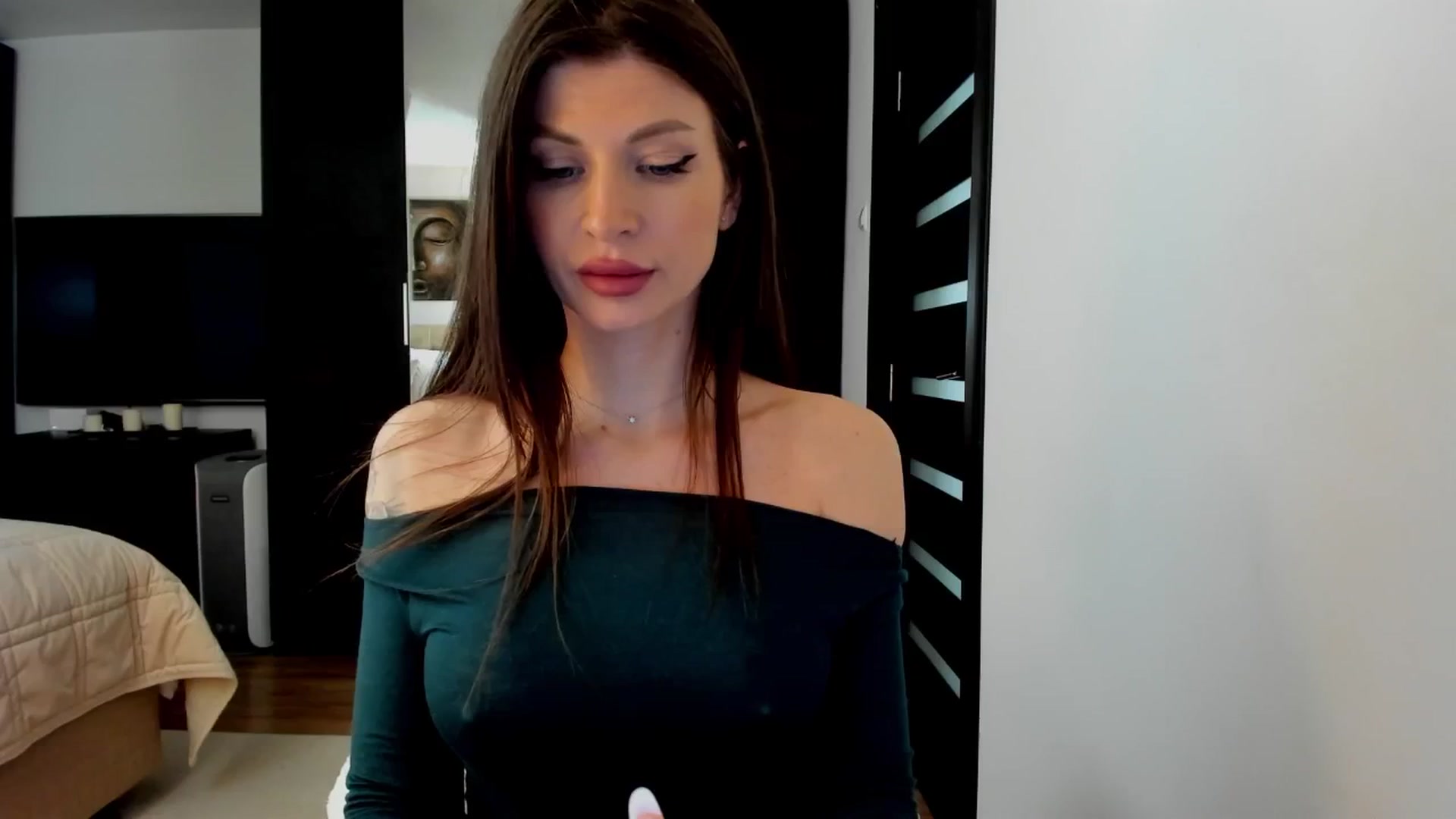 Gallery image thumbnail from SweetndCrazy's myfreecams stream on, 04/09/2025, 09:43 image 1 of 20