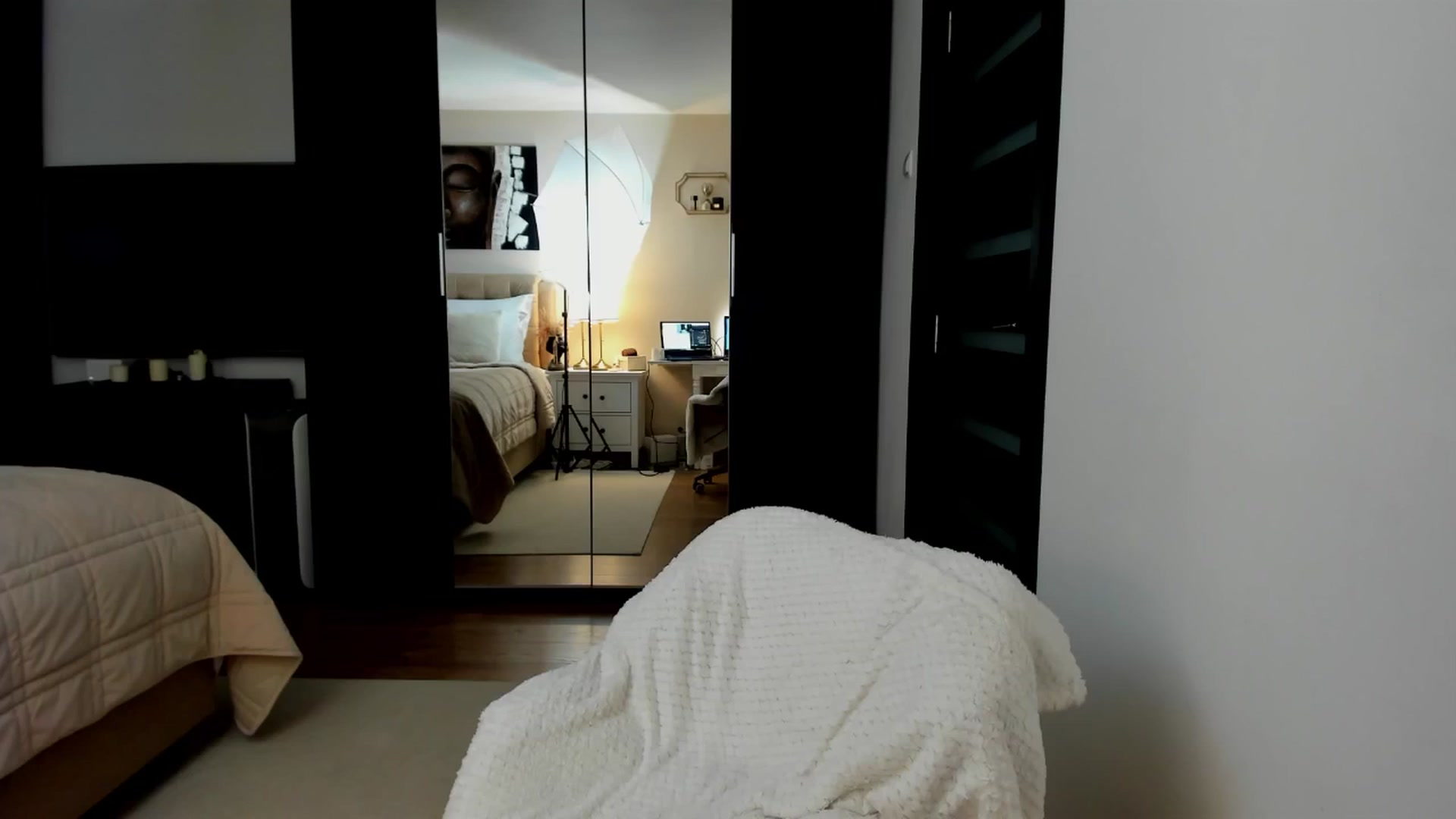 Gallery image thumbnail from SweetndCrazy's myfreecams stream on, 06/10/2025, 10:39 image 12 of 20