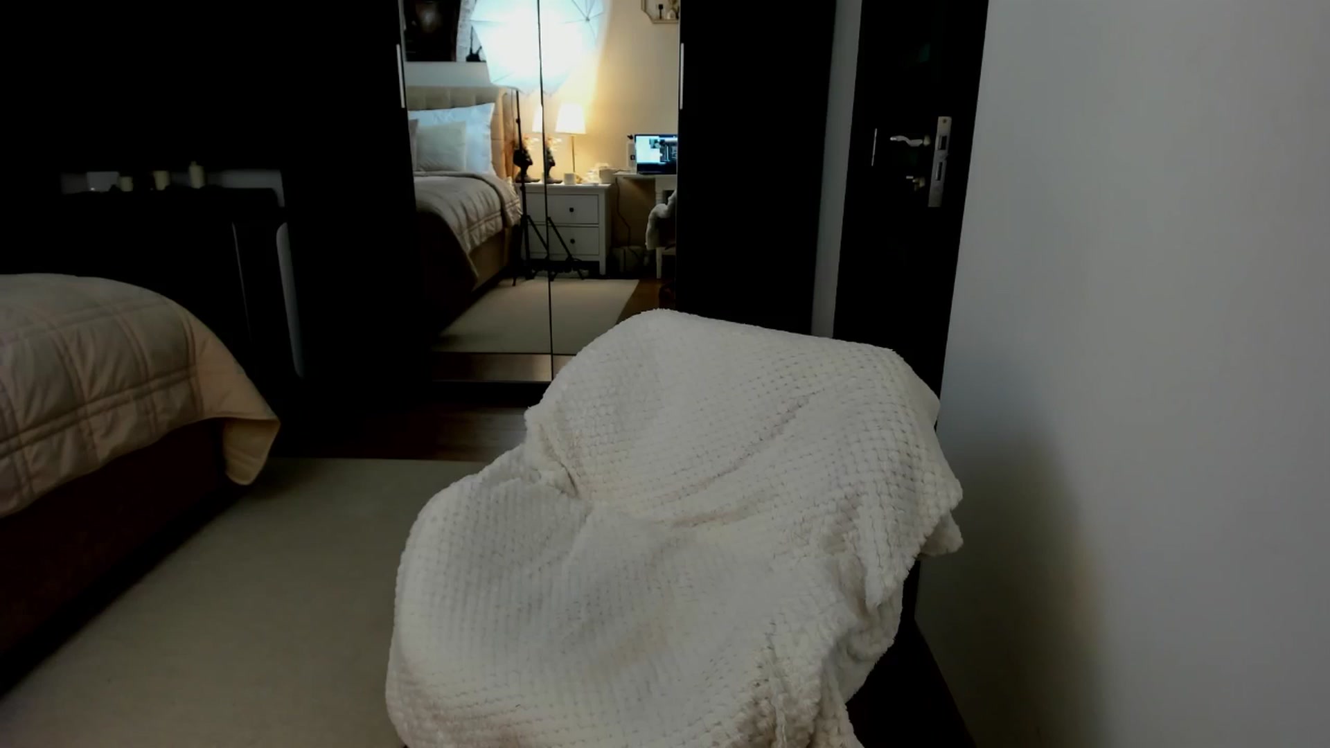 Gallery image thumbnail from SweetndCrazy's myfreecams stream on, 07/09/2025, 10:57 image 16 of 20