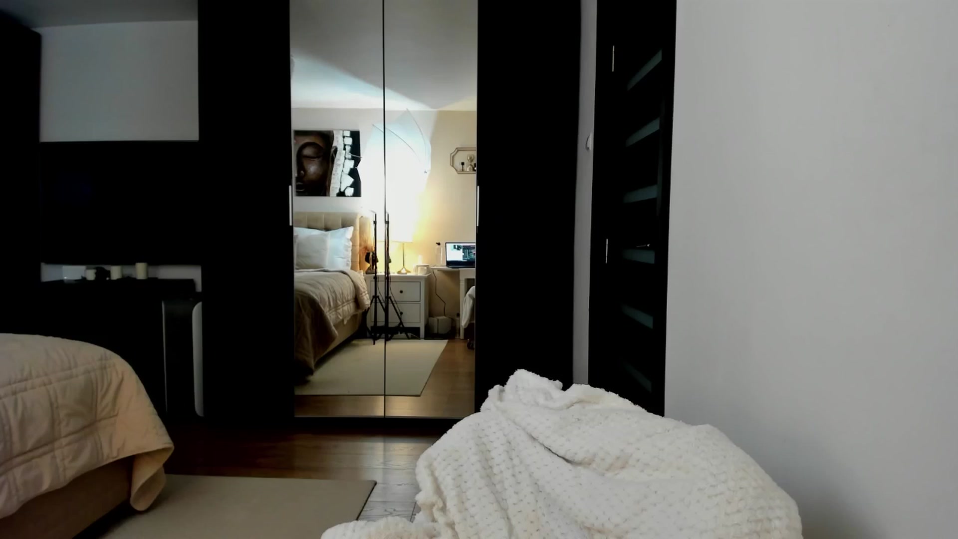 Gallery image thumbnail from SweetndCrazy's myfreecams stream on, 07/10/2025, 10:13 image 3 of 20