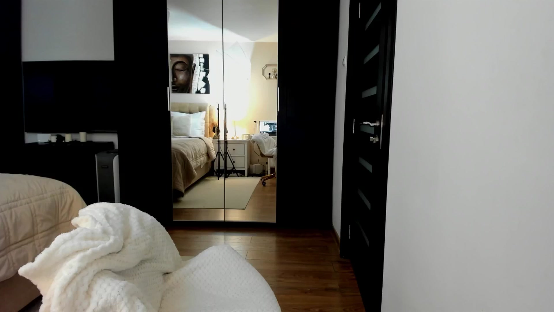 Gallery image thumbnail from SweetndCrazy's myfreecams stream on, 07/10/2025, 10:13 image 2 of 20