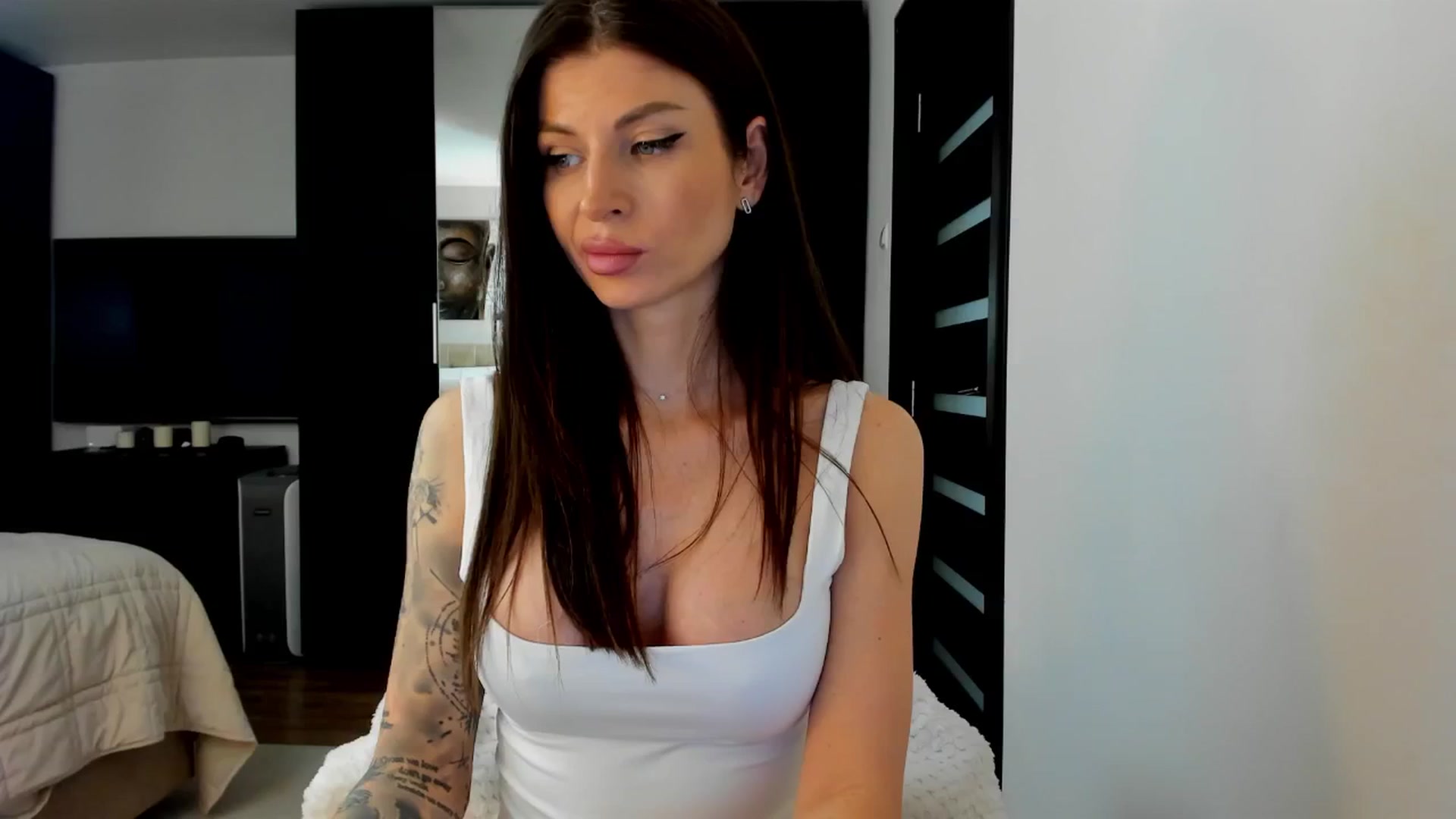 Gallery image thumbnail from SweetndCrazy's myfreecams stream on, 08/07/2025, 08:54 image 4 of 20