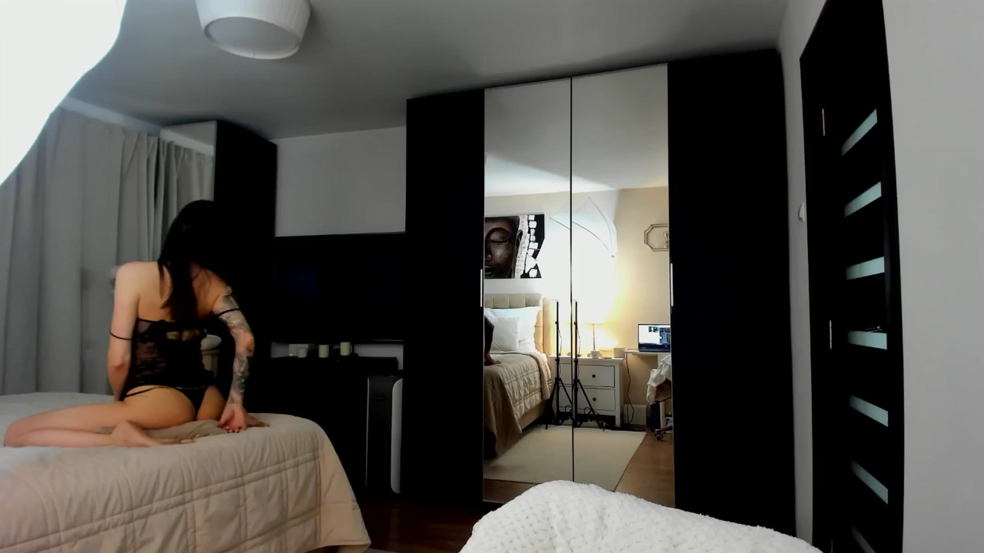 Gallery image thumbnail from SweetndCrazy's myfreecams stream on, 08/11/2025, 08:39 image 5 of 20