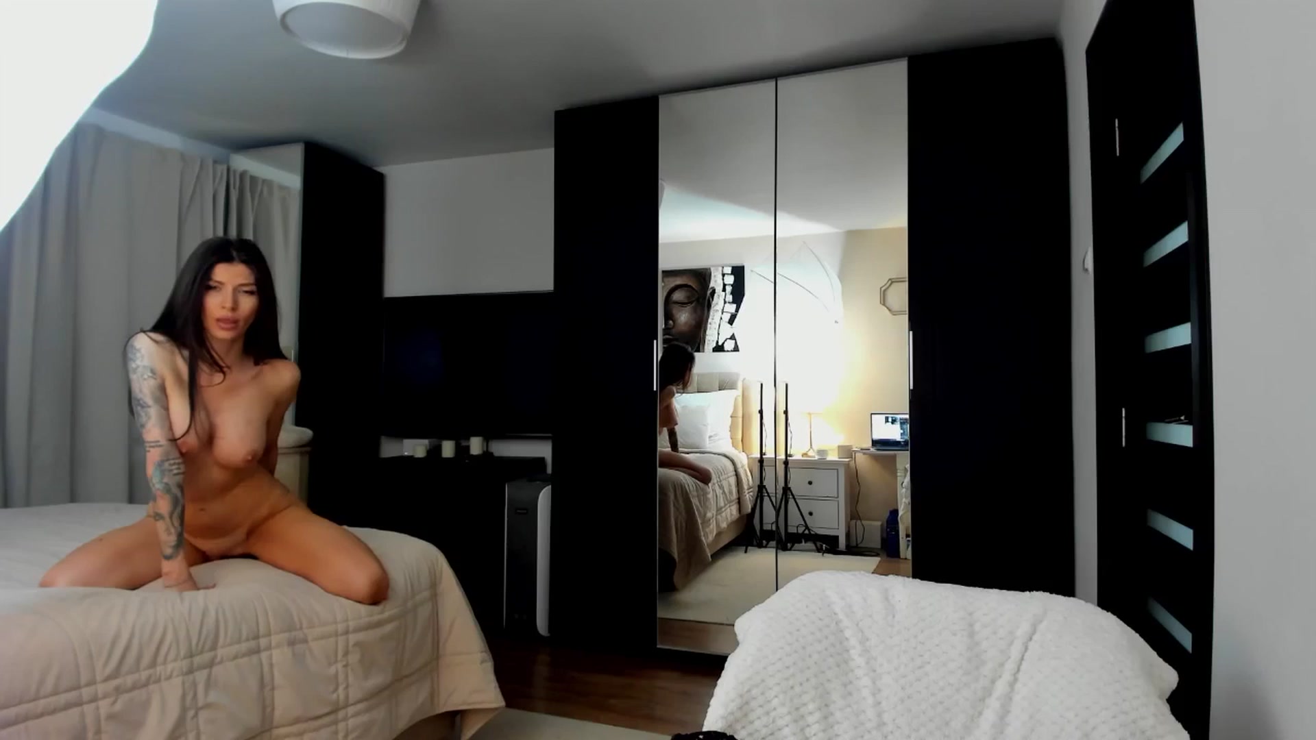 Gallery image thumbnail from SweetndCrazy's myfreecams stream on, 08/11/2025, 08:39 image 10 of 20