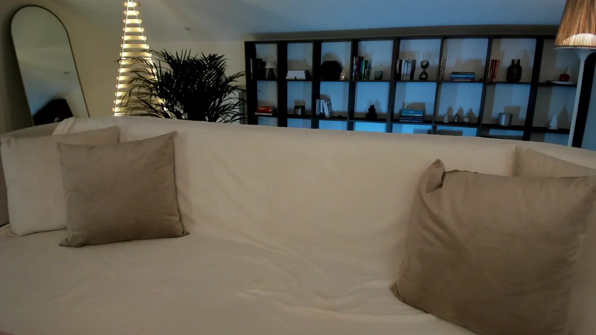 Gallery image thumbnail from SweetndCrazy's myfreecams stream on, 10/28/2025, 12:38 image 18 of 20