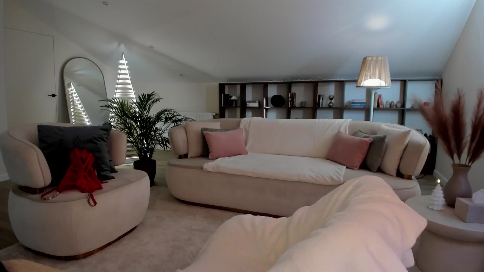 Gallery image thumbnail from SweetndCrazy's myfreecams stream on, 01/13/2026, 08:10 image 16 of 20