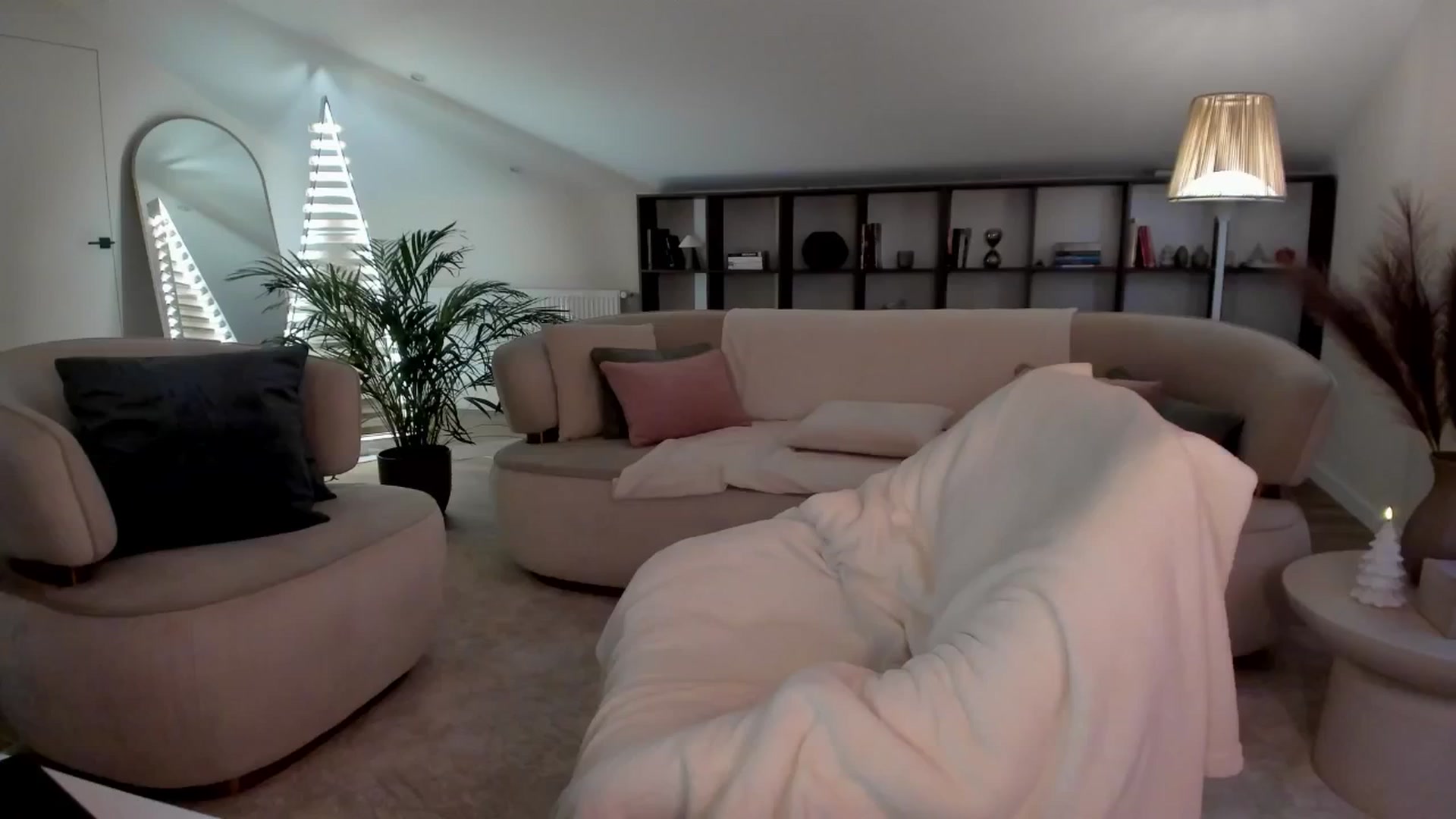 Gallery image thumbnail from SweetndCrazy's myfreecams stream on, 01/22/2026, 11:34 image 12 of 20