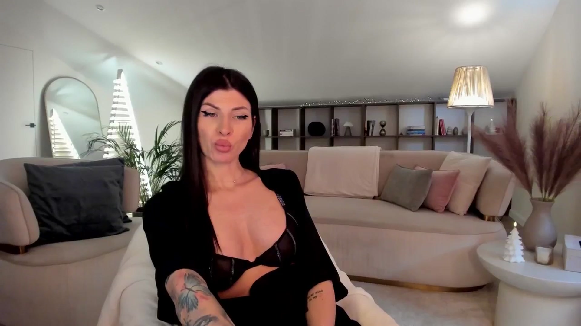 Gallery image thumbnail from SweetndCrazy's myfreecams stream on, 02/16/2026, 11:06 image 14 of 20