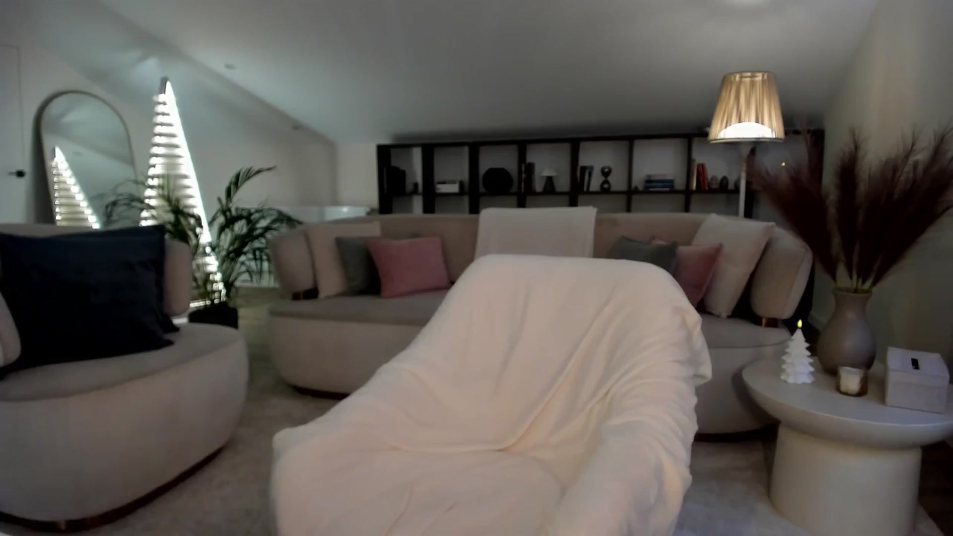 Gallery image thumbnail from SweetndCrazy's myfreecams stream on, 02/19/2026, 11:23 image 10 of 20
