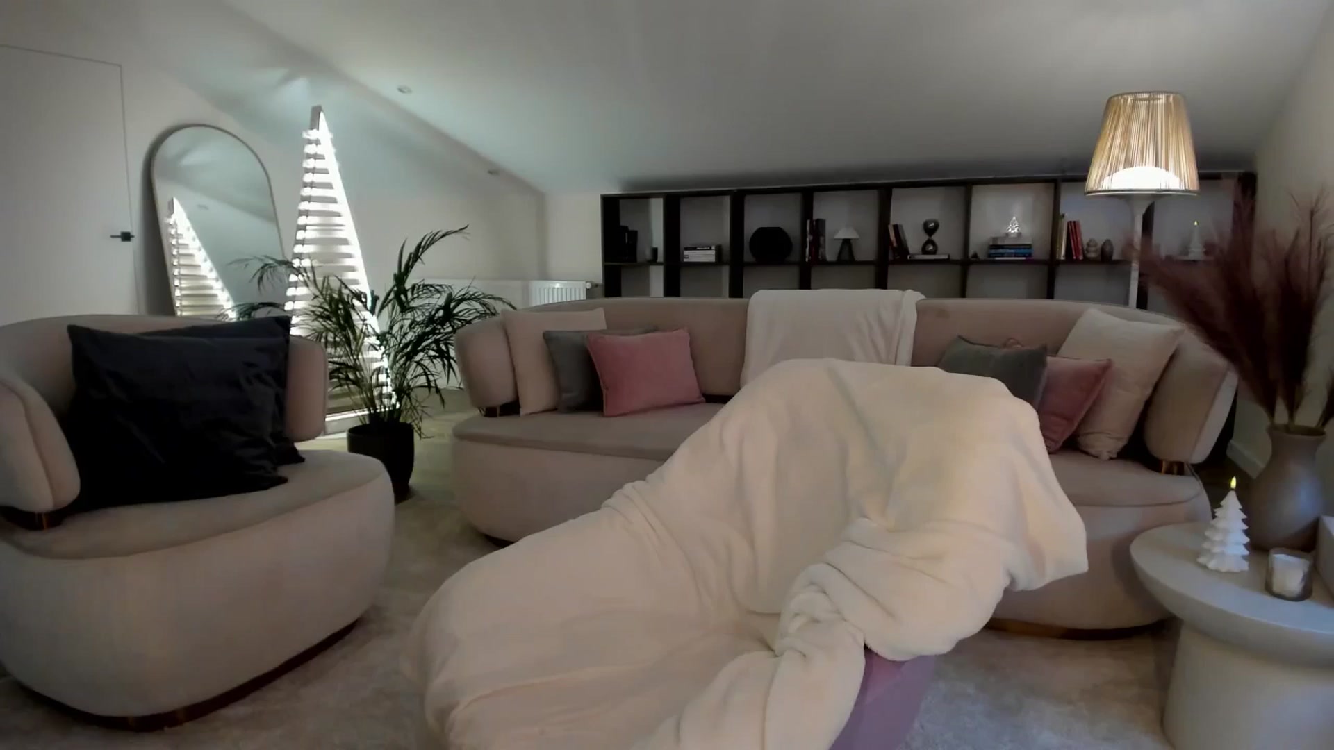 Gallery image thumbnail from SweetndCrazy's myfreecams stream on, 03/04/2026, 10:04 image 17 of 20