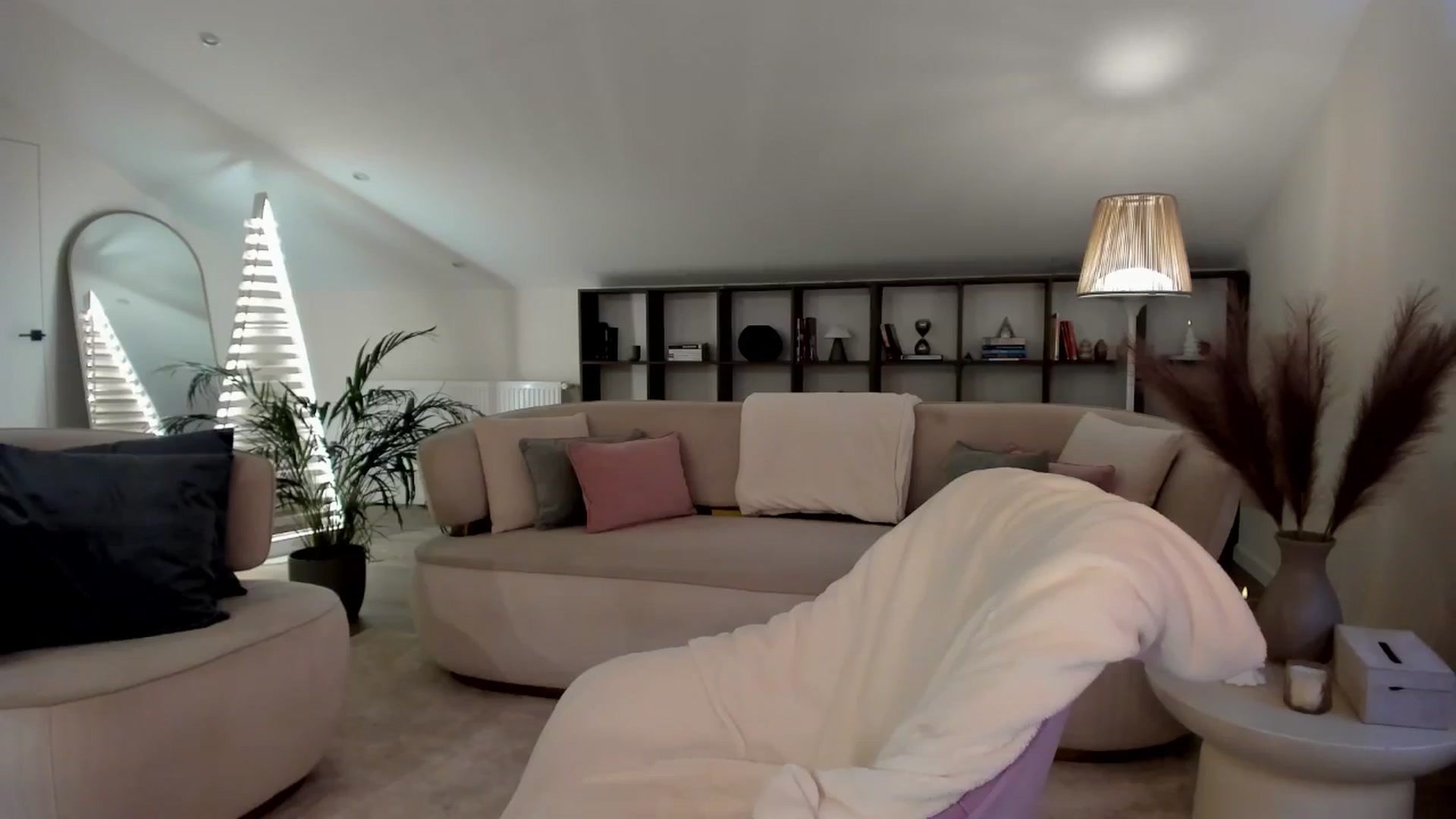 Gallery image thumbnail from SweetndCrazy's myfreecams stream on, 03/06/2026, 12:22 image 9 of 20