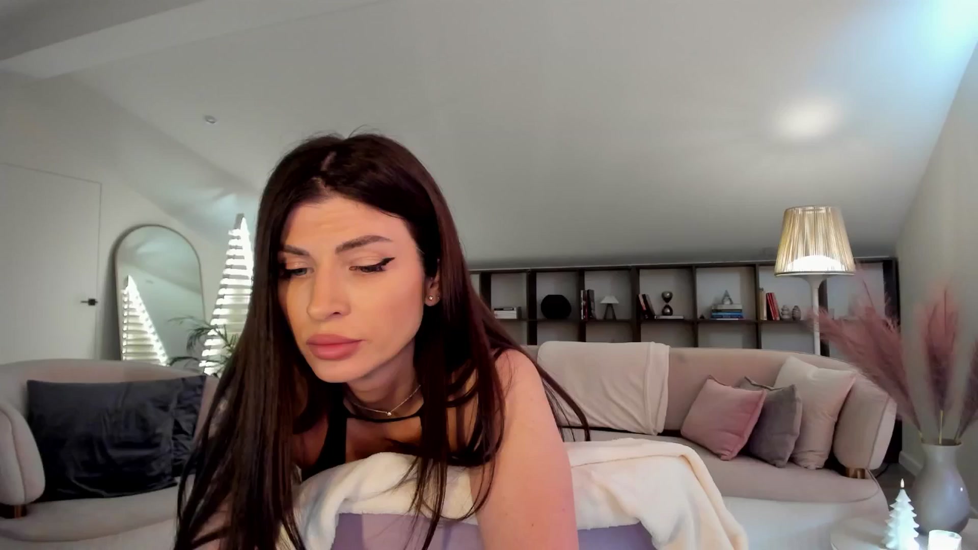 Gallery image thumbnail from SweetndCrazy's myfreecams stream on, 03/16/2026, 08:27 image 15 of 20