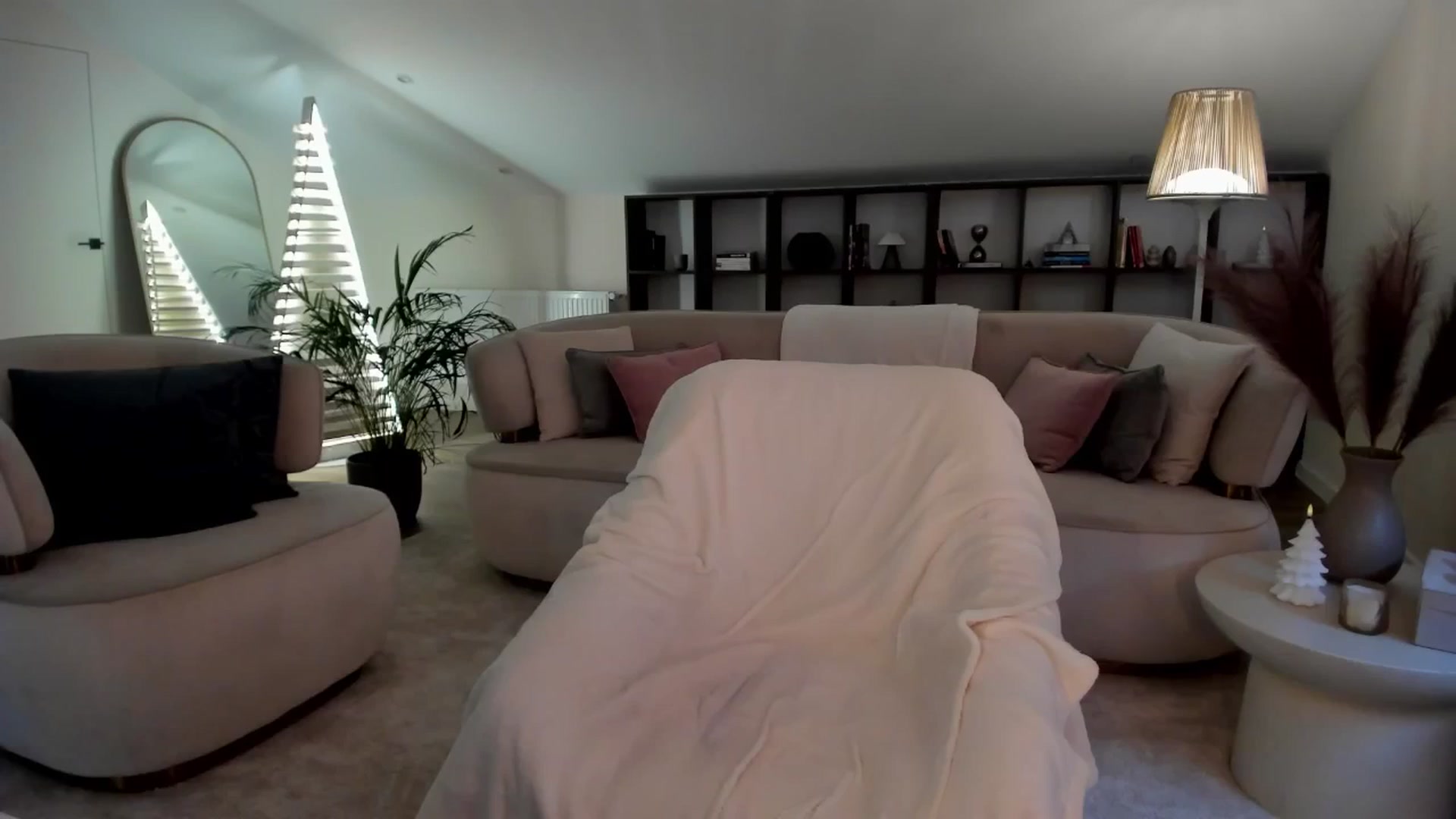 Gallery image thumbnail from SweetndCrazy's myfreecams stream on, 03/16/2026, 11:15 image 16 of 20