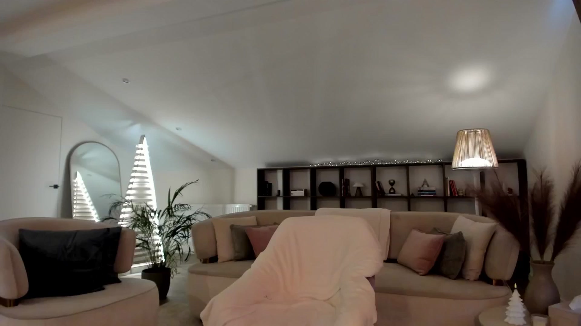 Gallery image thumbnail from SweetndCrazy's myfreecams stream on, 03/19/2026, 08:56 image 18 of 20