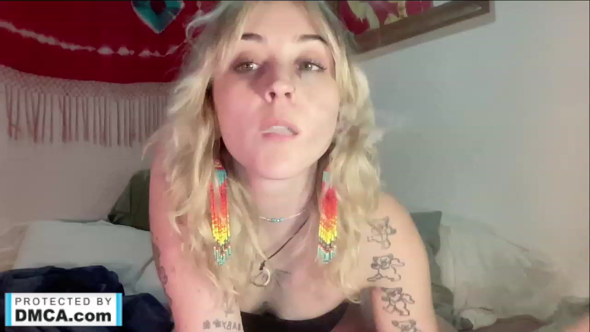 Gallery image thumbnail from SweetpeaMarie's myfreecams stream on, 03/01/2023, 08:54 image 1 of 20