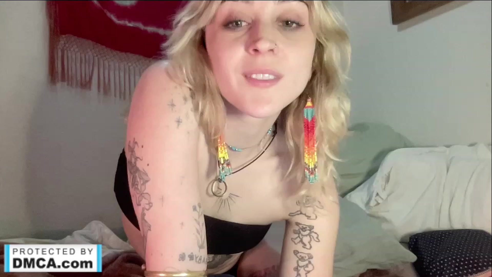 Gallery image thumbnail from SweetpeaMarie's myfreecams stream on, 03/01/2023, 10:20 image 10 of 20