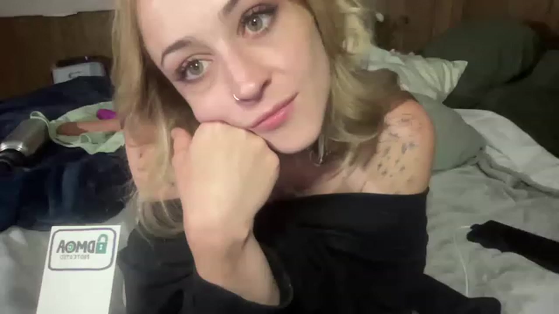 Gallery image thumbnail from SweetpeaMarie's myfreecams stream on, 06/27/2023, 07:51 image 17 of 20