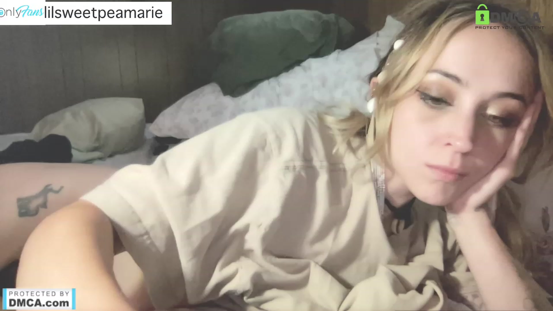 Gallery image thumbnail from SweetpeaMarie's myfreecams stream on, 08/04/2023, 03:08 image 14 of 20