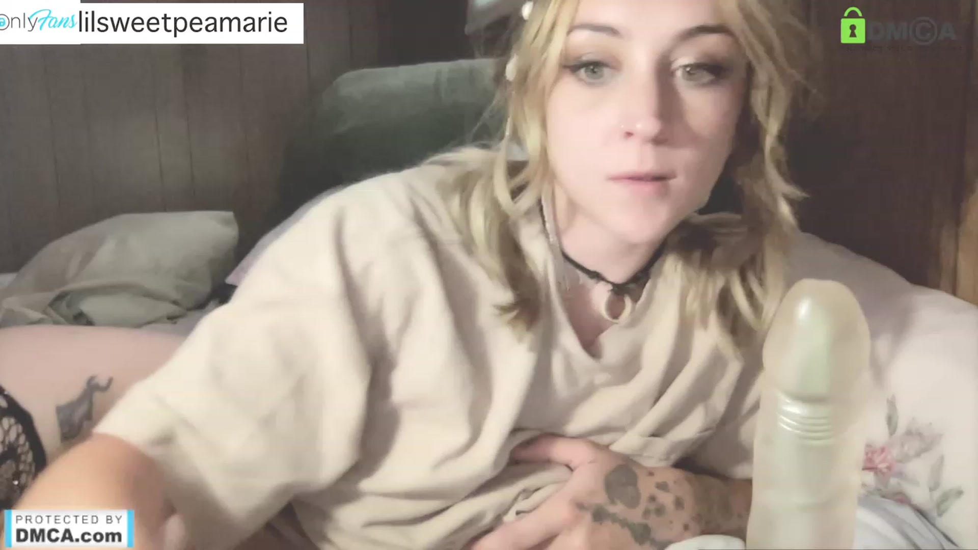 Gallery image thumbnail from SweetpeaMarie's myfreecams stream on, 08/04/2023, 03:08 image 3 of 20