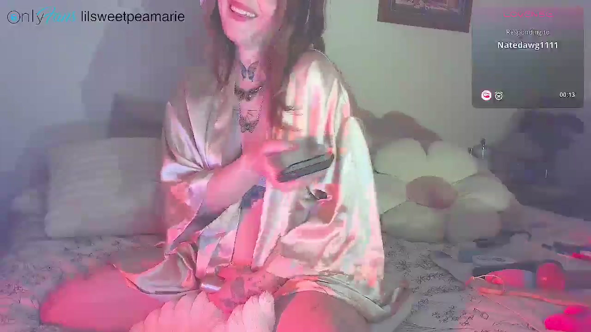 Gallery image thumbnail from SweetpeaMarie's myfreecams stream on, 11/21/2025, 08:32 image 8 of 20