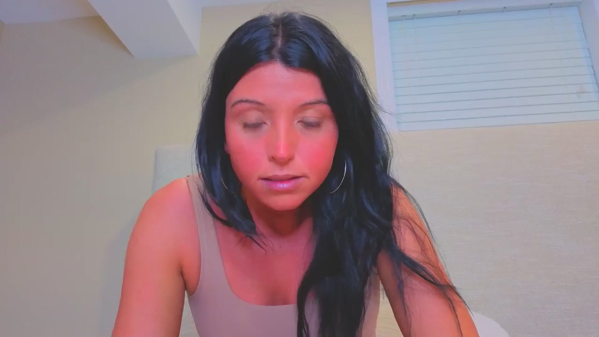 Gallery image thumbnail from Sweetpeach_x's myfreecams stream on, 04/30/2025, 07:24 image 4 of 20