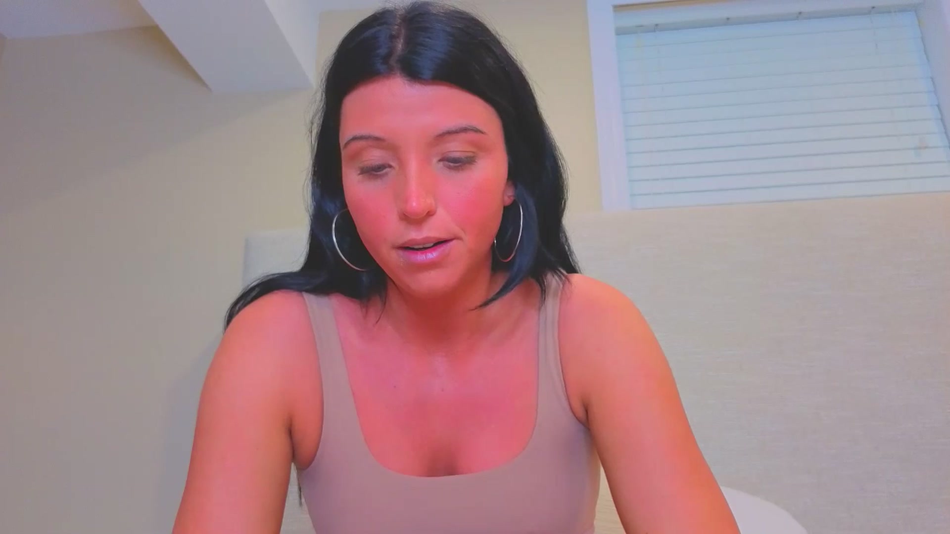 Gallery image thumbnail from Sweetpeach_x's myfreecams stream on, 04/30/2025, 07:24 image 5 of 20