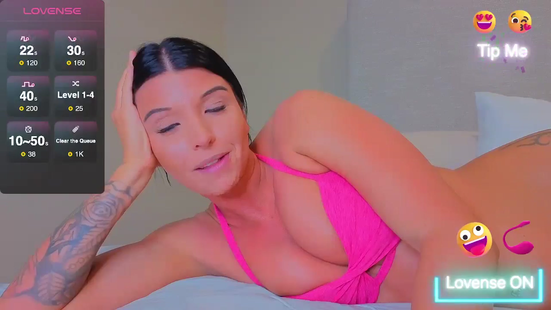 Gallery image thumbnail from Sweetpeach_x's myfreecams stream on, 05/17/2025, 08:37 image 9 of 20