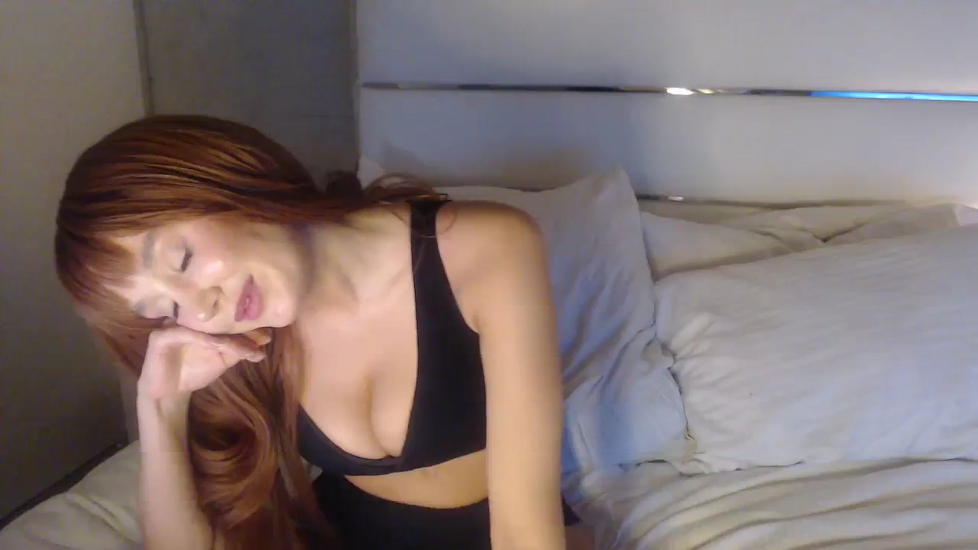 Gallery image thumbnail from Sweetsadie26's myfreecams stream on, 04/03/2024, 05:47 image 18 of 20