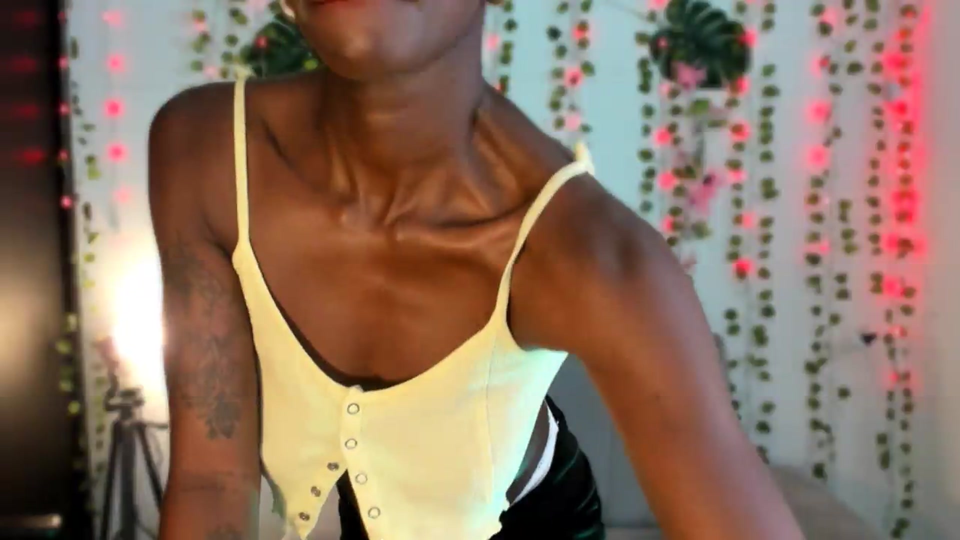 Gallery image thumbnail from Sweetsin's myfreecams stream on, 05/06/2026, 17:35 image 2 of 20